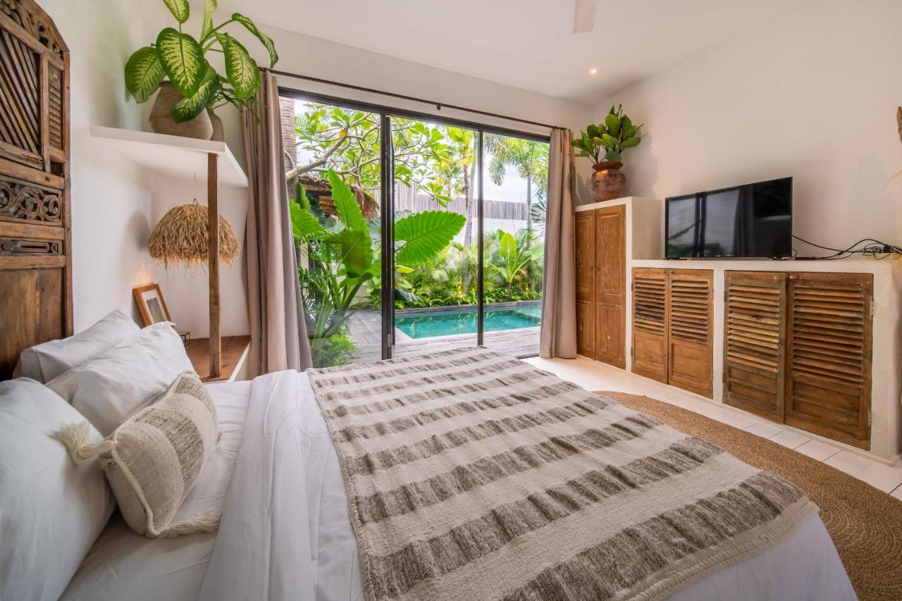Villa Yogi Surf 2 Canggu Exterior photo